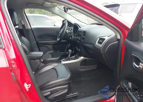 2018 Jeep Compass Latitude 4X4 from USA, damaged, VIN 3C4NJDBB9JT160925